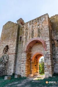 Φθαρμένοι τοίχοι που αφηγούνται ιστορίες