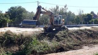 Εργασίες καθαρισμού τάφρων και ρεμάτων ξεκίνησε στον Έβρο η Περιφέρεια