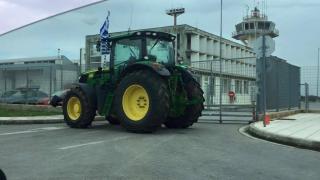Προπηλακίστηκαν οι βουλευτές Έβρου του ΣΥΡΙΖΑ στο αεροδρόμιο (video)
