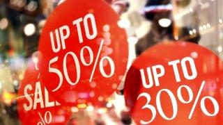 Ενδιάμεσες εκπτώσεις 2022: Πότε αρχίζουν – Μέχρι πότε θα διαρκέσουν