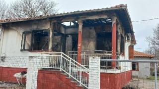 Σπίτι τυλίχτηκε στις φλόγες στη Νέα Βύσσα - Έκκληση για βοήθεια