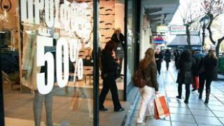 Έρχονται την Δευτέρα οι χειμερινές εκπτώσεις.