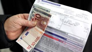 Με υπεύθυνη δήλωση στο κοινωνικό τιμολόγιο της ΔΕΗ οι άνεργοι του 2013.