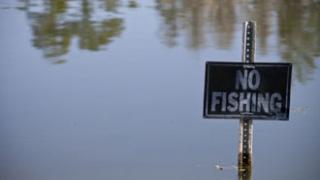 Aνακαλείται η απαγόρευση αλιείας στον Έβρο.