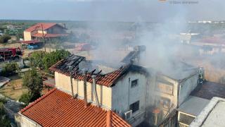 Φωτιά σε σπίτι στον Απαλό: Απεγκλωβίστηκε ηλικιωμένη με σοβαρά εγκαύματα