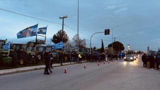 Δυναμικό "παρών" αγροτών στην Αλεξανδρούπολη για την συνάντηση τους με τον Αυγενάκη - Άφαντος ο Υπουργός (video)