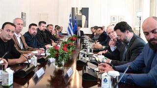 Φθηνότερο ρεύμα & επιστροφή φόρου στα καύσιμα υποσχέθηκε ο Πρωθυπουργός στους αγρότες