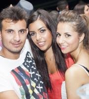 Υπέροχες αυγουστιάτικες στιγμές στο Reina summer club.