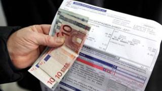 Νέα, αναδρομική αύξηση στους λογαριασμούς της ΔΕΗ.