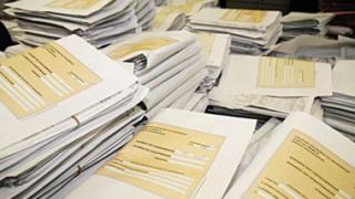 Ποιοι υποχρεούνται να υποβάλλουν Πόθεν Έσχες.