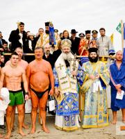 Με λαμπρότητα παρά το κρύο αγιάστηκαν τα νερά στην Αλεξανδρούπολη.