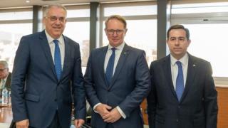 Συμφωνία Μηταράκη και Θεοδωρικάκου με Frontex για επιστροφές και απελάσεις μεταναστών