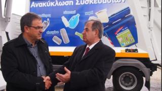 35 απορριμματοφόρα και 4.000 μπλε κάδοι ανακύκλωσης για την ΑΜ-Θ.