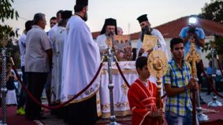 H λιτάνευση της εικόνας της Παναγίας στην Αισύμη.