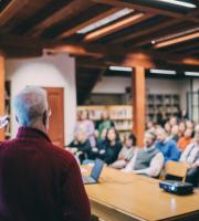 Πλήθος κόσμου στην Βιβλιοπαρουσίαση του Μίλτου Λειβαδίτη, στην Αλεξανδρούπολη