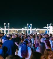 Μαγική βραδιά με τον ONEMANSHOW στο rooftop του NOA!