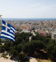 Η μεγαλύτερη σημαία της Ελλάδας υψώθηκε στην Αλεξανδρούπολη! (video)