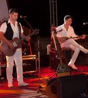 Πάμε Φλοίσβο. Εσύ; H πρώτη ημέρα του φεστιβάλ στο λιμάνι της Αλεξανδρούπολης