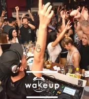 Το 1ο "Wake up event" πάρτι με Junior Pappa στο Studio 54, στις Φέρες