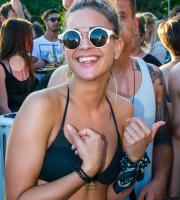 Ο Θέμης Γεωργαντάς έβαλε "φωτιά" το Σάββατο στο YOLO Beach Bar