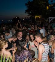 Ο Θέμης Γεωργαντάς έβαλε "φωτιά" το Σάββατο στο YOLO Beach Bar