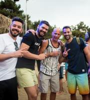 Ο dj Ison σε ένα εκρηκτικό πάρτι με πολύ κέφι στο Yasu beach bar 