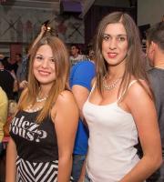 Σούπερ "Hooters & Photobooth" πάρτι στο Reina Club.