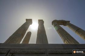 "Νιώθοντας...Θεοί στον Ιερό των Μεγάλων Θεών, στη Σαμοθράκη".