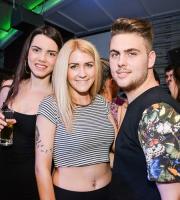 Πανικός στο Grand Opening Party του Reina Club.