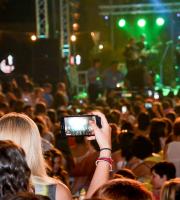 Φωτορεπορτάζ από την έναρξη της Γιορτής Κρασιού 2016 με την Μελίνα Ασλανίδου