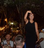 Φωτορεπορτάζ από την έναρξη της Γιορτής Κρασιού 2016 με την Μελίνα Ασλανίδου