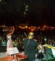 Φωτορεπορτάζ από την έναρξη της Γιορτής Κρασιού 2016 με την Μελίνα Ασλανίδου