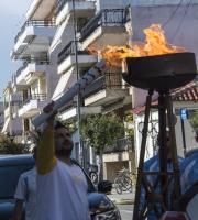 Φωτογραφικά κλικ από τη άφιξη της Ολυμπιακής Φλόγας στην Αλεξανδρούπολη