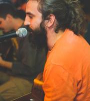 Το "Περί Ανέμων & Υδάτων" γιόρτασε τα 12 χρόνια λειτουργίας του παρέα με τον Λεωνίδα Μπαλάφα