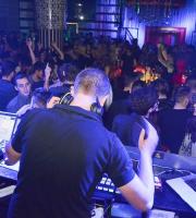 Καρφίτσα δεν έπεφτε στο χριστουγεννιάτικο πάρτυ του Prive Club