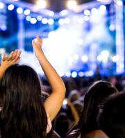 Βανδή - Παπαρίζου μαζί στη σκηνή της Γιορτής Κρασιού 2017 στην Αλεξανδρούπολη