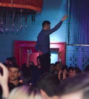 Καρφίτσα δεν έπεφτε στο χριστουγεννιάτικο πάρτυ του Prive Club