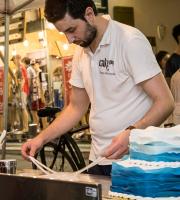 Zαχαροπλαστείο "Cake Gallery" επί της οδού Μαζαράκη