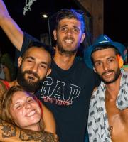 Τα "έσπασε" ο Jorgio Kioris στο χθεσινό πάρτι του Yasu beach bar 