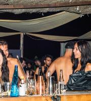 Τα "έσπασε" ο Jorgio Kioris στο χθεσινό πάρτι του Yasu beach bar 