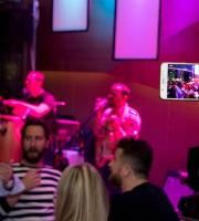 Ήταν μια "absolutely fabulous" βραδιά στο SoHo με τον Monsieur Minimal 