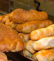 Παραγωγή χειροποίητης μπουγάτσας 