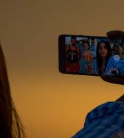 Yasu beach bar: Η νύχτα έγινε... μέρα με το δίδυμο φωτιά Junior Pappa & Antonio