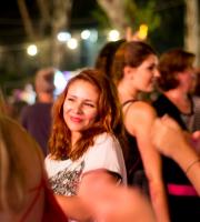 Η Γλυκερία "άνοιξε" την Γιορτή Κρασιού 2017 στην Αλεξανδρούπολη