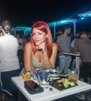 Yacht Club: Η απόλυτη rooftop διασκέδαση!