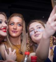 Οι τρελαμένοι καρναβαλιστές κάνανε τον δικό τους χαμό στο ΝΟΑ