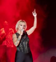 Η Ελεονόρα Ζουγανέλη γοήτευσε τον κόσμο της Αλεξανδρούπολης στο Θέατρο Αλτιναλμάζη