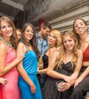 "Τα έσπασαν" οι πτυχιούχοι την Παρασκευή στο Reina Club.