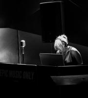 Super party στο SoHo για τα 10χρόνια λειτουργίας του OFF radio!