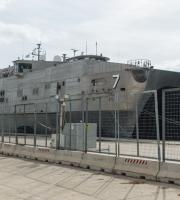 Μια πλωτή "πολιτεία" από αλουμίνιο στο λιμάνι της Αλεξανδρούπολης (photo & video)